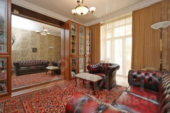 3-комн.кв., 92 м², этаж 4