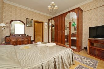 3-комн.кв., 92 м², этаж 4