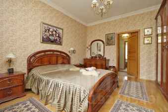 3-комн.кв., 92 м², этаж 4