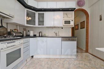 3-комн.кв., 92 м², этаж 4