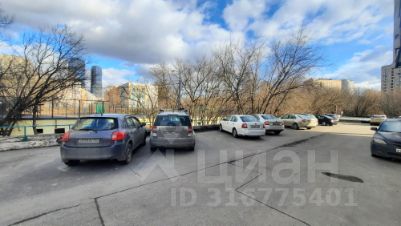 1-комн.кв., 40 м², этаж 3