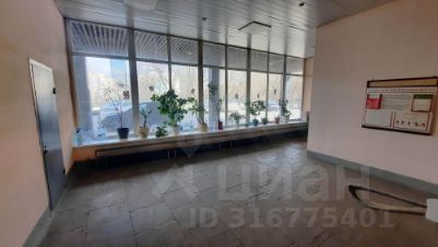 1-комн.кв., 40 м², этаж 3