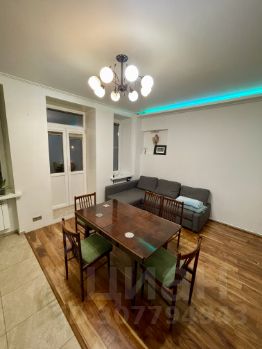 2-комн.кв., 60 м², этаж 4