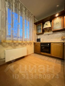 1-комн.кв., 38 м², этаж 3