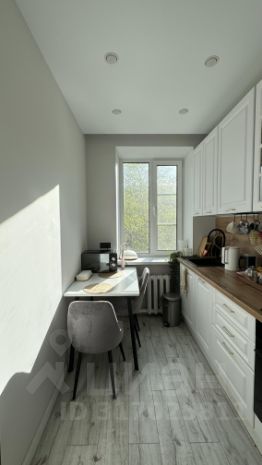 2-комн.кв., 43 м², этаж 4