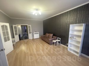 2-комн.кв., 81 м², этаж 14