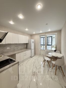 2-комн.кв., 63 м², этаж 4