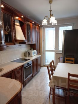 2-комн.кв., 60 м², этаж 4