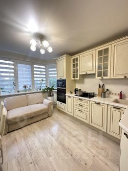 2-комн.кв., 60 м², этаж 3
