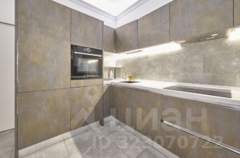 2-комн.кв., 70 м², этаж 10