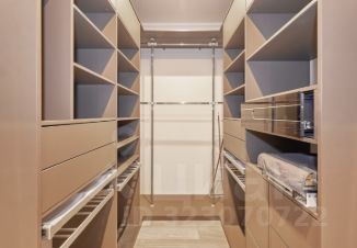 2-комн.кв., 70 м², этаж 10 2-комн.кв., 70 м², этаж 10