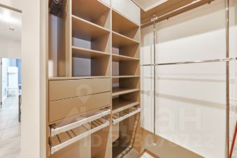 2-комн.кв., 70 м², этаж 10