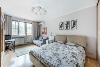 2-комн.кв., 53 м², этаж 4