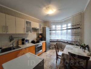 2-комн.кв., 60 м², этаж 4