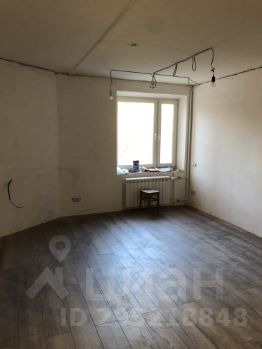 3-комн.кв., 90 м², этаж 4