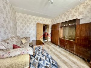 1-комн.кв., 42 м², этаж 3