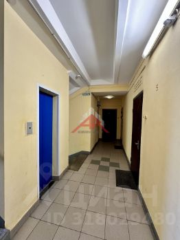 1-комн.кв., 42 м², этаж 3