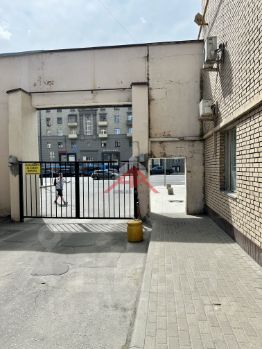 1-комн.кв., 42 м², этаж 3