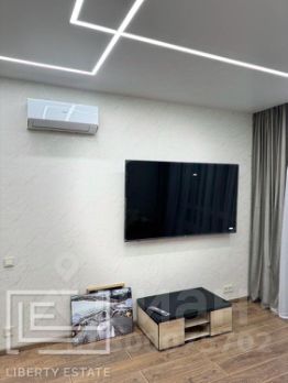 2-комн.кв., 40 м², этаж 18