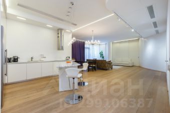 2-комн.кв., 142 м², этаж 7