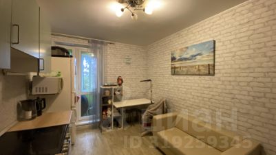 2-комн.кв., 66 м², этаж 2