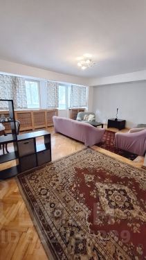 2-комн.кв., 72 м², этаж 1