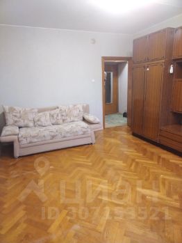 1-комн.кв., 38 м², этаж 3