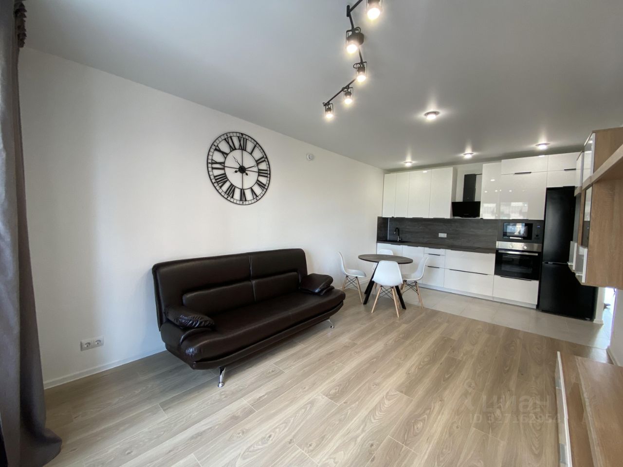 2-комнатная квартира, 69 м² — фото 4