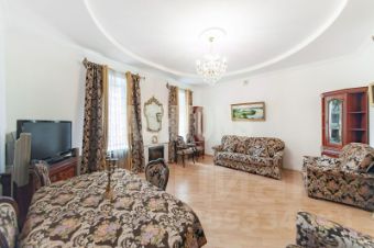 4-комн.кв., 121 м², этаж 2