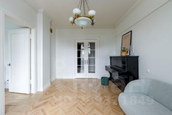 2-комн.кв., 52 м², этаж 9