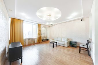 3-комн.кв., 100 м², этаж 4