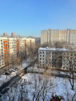 4-комн.кв., 71 м², этаж 9