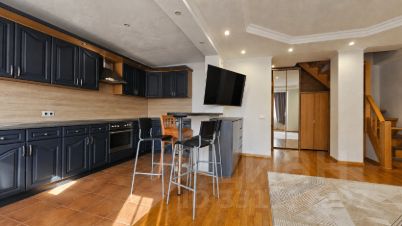 3-комн.кв., 84 м², этаж 4 3-комн.кв., 84 м², этаж 4