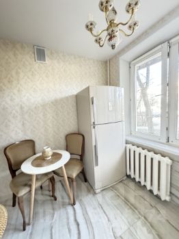 2-комн.кв., 45 м², этаж 1