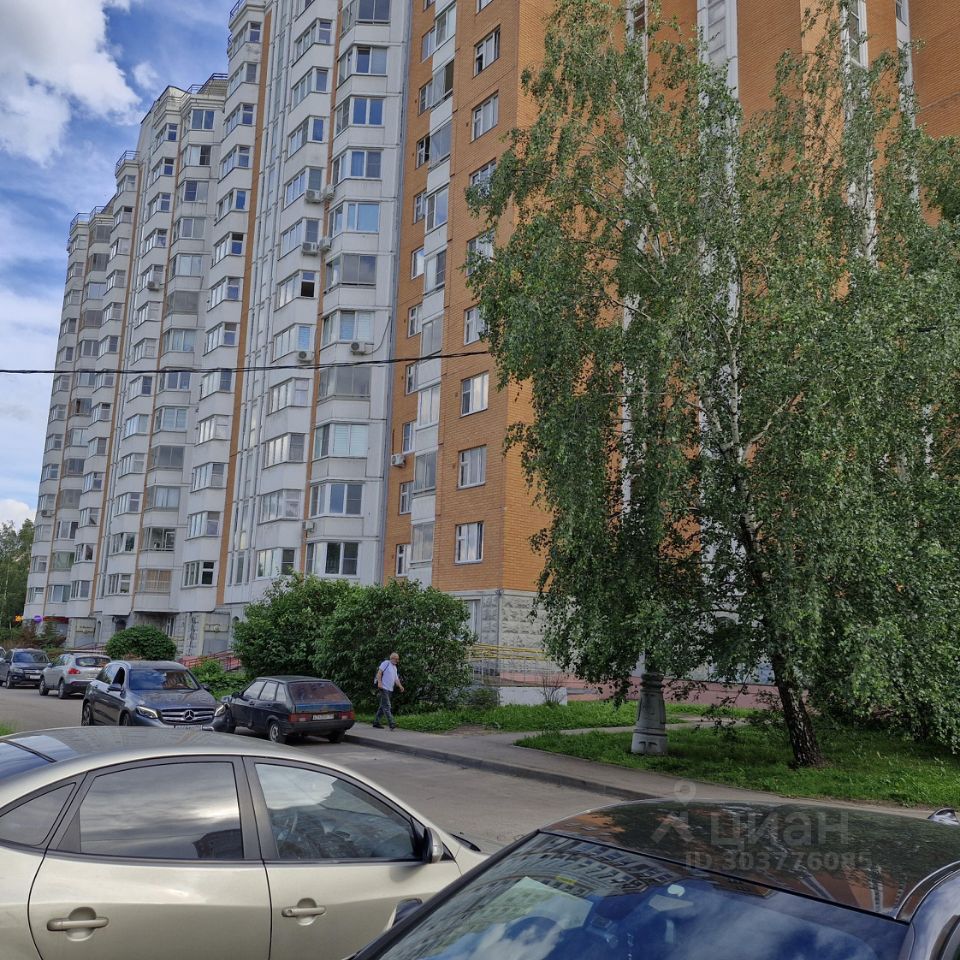 Купить трехкомнатную квартиру 82,3м² Челобитьевское ш., 10к3, Москва, м.  Физтех - база ЦИАН, объявление 303776085