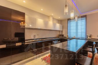 2-комн.кв., 80 м², этаж 9