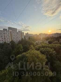 2-комн.кв., 49 м², этаж 10