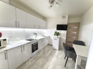 1-комн.кв., 37 м², этаж 4 1-комн.кв., 37 м², этаж 4