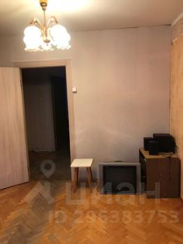 3-комн.кв., 60 м², этаж 4