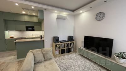 2-комн.кв., 74 м², этаж 25