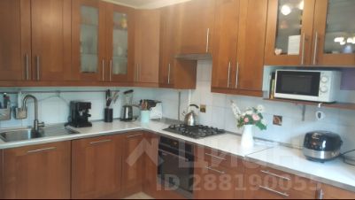 3-комн.кв., 65 м², этаж 3