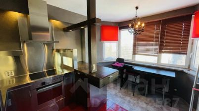 3-комн.кв., 81 м², этаж 8