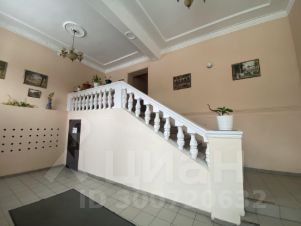 3-комн.кв., 100 м², этаж 8