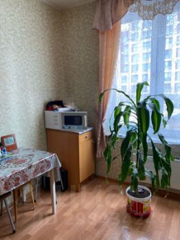 3-комн.кв., 70 м², этаж 1