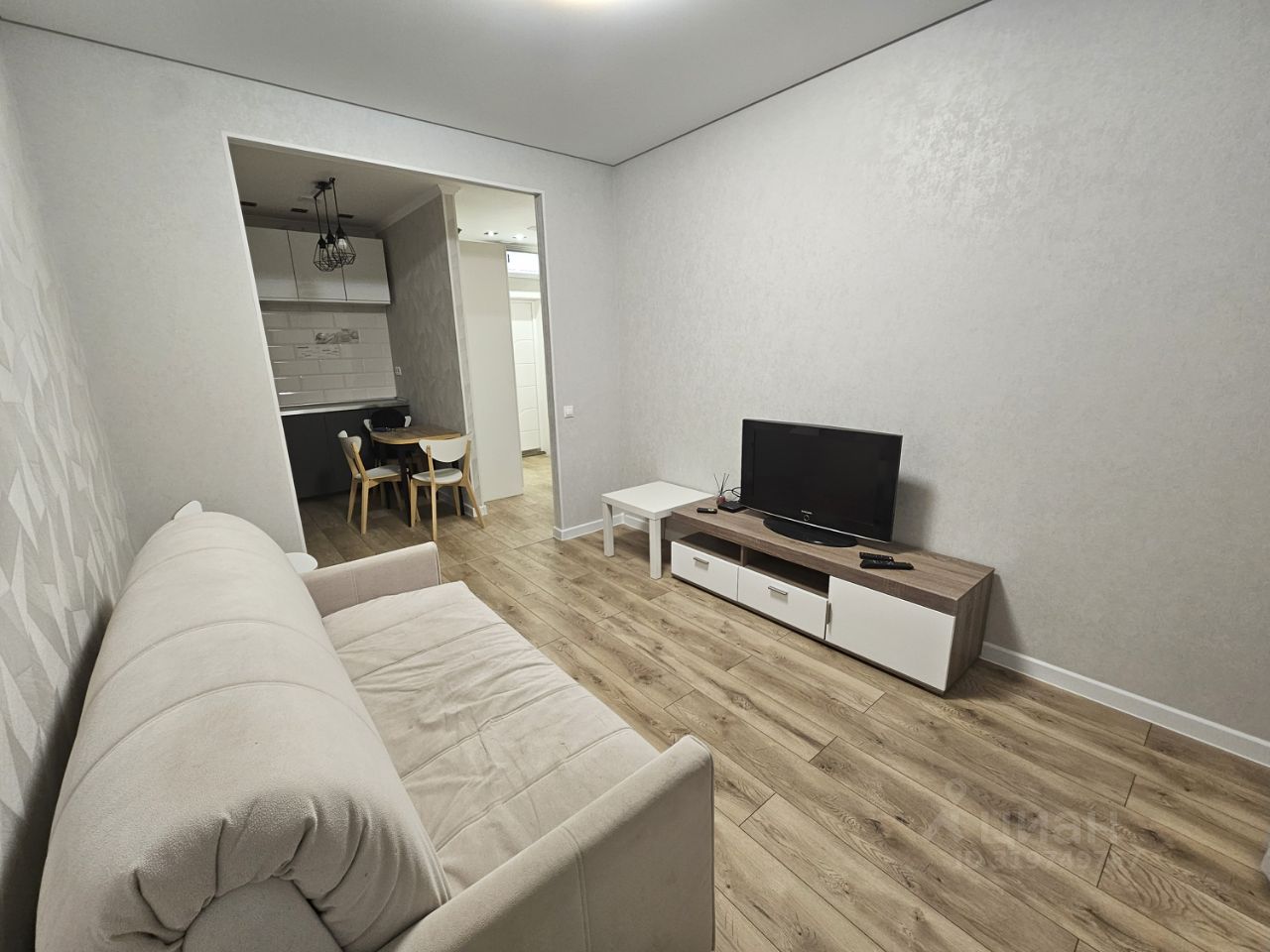 2-комнатная квартира, 42,7 м² — фото 1