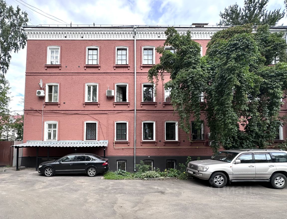 Снять трехкомнатную квартиру 64м² Гороховский пер., 4к5с7, Москва, м.  Курская - база ЦИАН, объявление 303943107