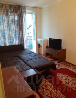 1-комн.кв., 35 м², этаж 4 1-комн.кв., 35 м², этаж 4