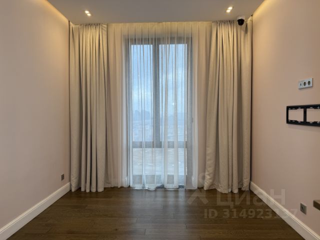 2-комн., 67 м², 32/44 этаж