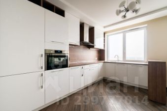 3-комн.кв., 80 м², этаж 36