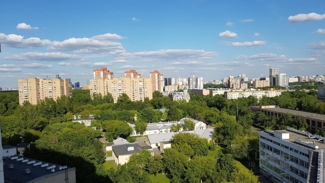 Продается4-комн.квартира,130м²